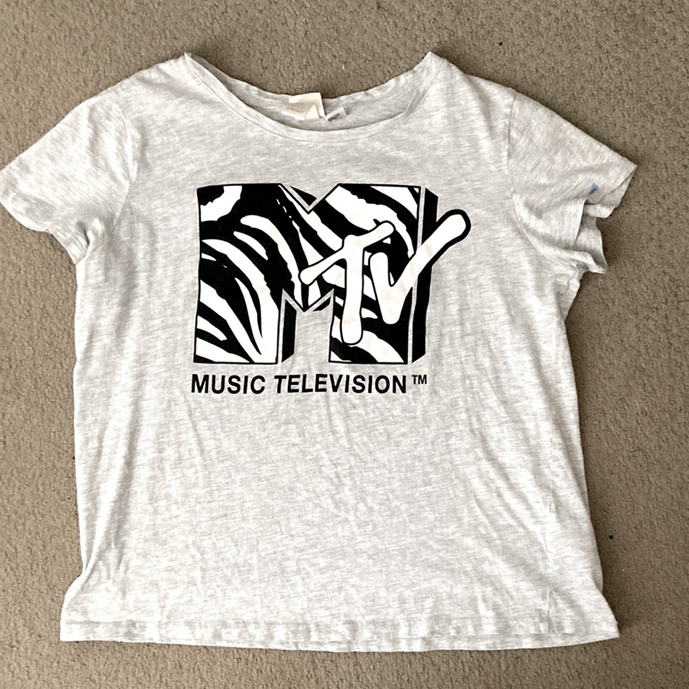 H&M MTV logo graphic tee, size: M, color: black/white